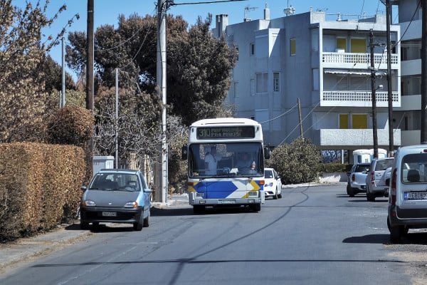 Στο λεωφορείο με μόνιμους ελεγκτές - Προς επιστροφή οι βοηθοί επιβατών