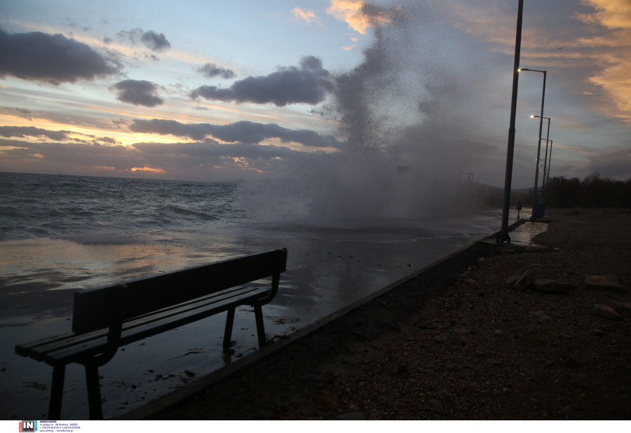 Χειμωνιάτικος καιρός σήμερα, νέα πτώση της θερμοκρασίας - Η πορεία της κακοκαιρίας