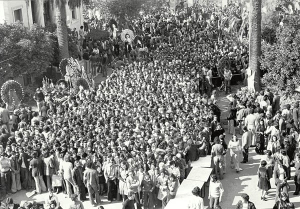 Δήμος Αθηναίων: 1974 &amp; 1944 - Η Αθήνα γιορτάζει την ελευθερία της