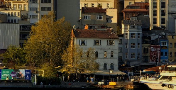 Αποτρόπαιο έγκλημα στη Σμύρνη: 45χρονος δολοφόνησε τα 3 από τα 4 παιδιά του