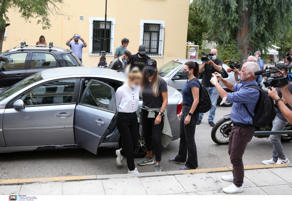 Προφυλακιστέοι η Έλενα Πολυχρονοπούλου και ο σύντροφός της για 7,8 κιλά κοκαΐνης