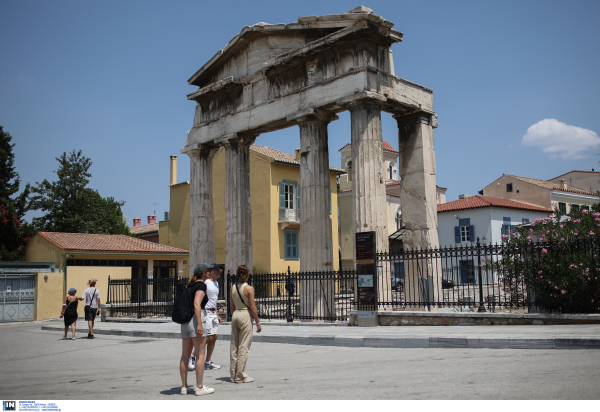 Καιρός: Ζέστη με... βροχές την Τρίτη, τι θα κάνει στην Αττική