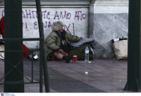 Πάτρα: Άστεγη γυναίκα έπεσε θύμα κλοπής, της άρπαξαν το πορτοφόλι