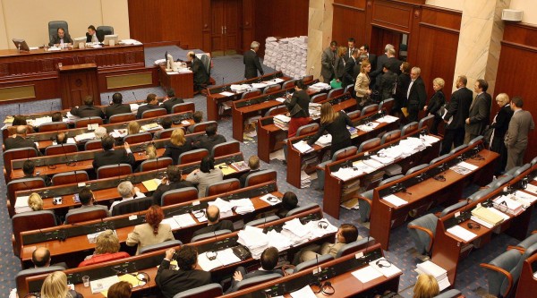 Και δεύτερο "Ναι" από το κοινοβούλιο των Σκοπίων για τη "Βόρεια Μακεδονία"