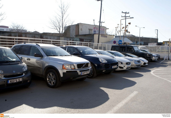 Τσουχτερά πρόστιμα για όσους δεν πέρασαν ΚΤΕΟ - Αρχίζουν οι διασταυρώσεις στοιχείων από την ΑΑΔΕ