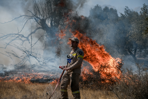 ΜΕΤΕΟ: Αναμενόμενες οι φωτιές σε Κερατέα και Βίλια