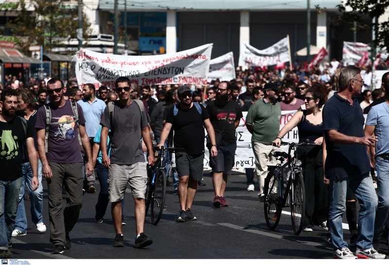 Σε απεργιακές κινητοποιήσεις προχώρα και η ΓΣΕΕ για το εργασιακό σχέδιο νόμου