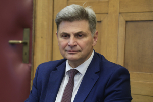 Γραπτή ερώτηση Νικόλα Φαραντούρη στην Κομισιόν για την επίσκεψη του Επιτρόπου McGrath στην Ελλάδα