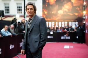 Μετά τον Μπραντ Πιτ, έρχεται στην Ελλάδα και ο Μάθιου Μακόναχι για τα γυρίσματα της νέας του ταινίας