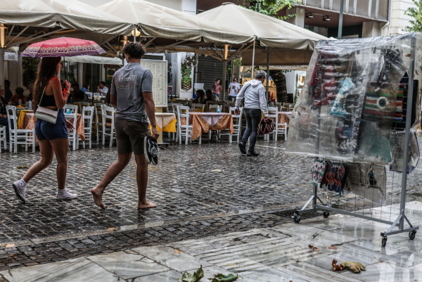 Καιρός σήμερα: Πού θα βρέξει