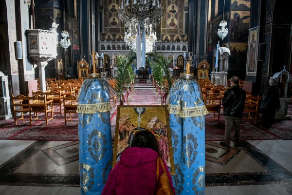 Θεοφάνεια: Σε ποιες περιοχές ακυρώνονται οι τελετές λόγω πανδημίας, τα μέτρα που θα ισχύσουν