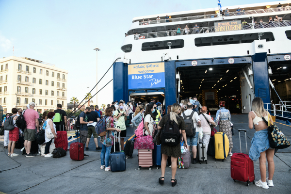 Μετάλλαξη Δέλτα: Ποιες περιοχές κινδυνεύουν με lockdown α λα Μύκονος - Τα σενάρια για εκτίναξη των κρουσμάτων