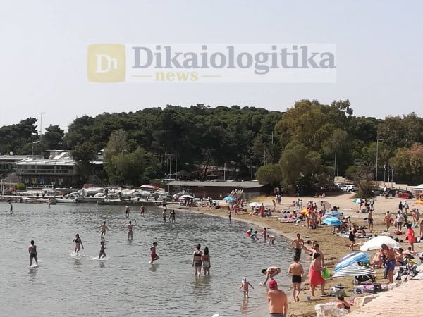 Πρώτο Σαββατοκύριακο με ανοιχτές παραλίες: Δεν πέφτει καρφίτσα από νωρίς το πρωί - Τιμές «φωτιά» για μια βουτιά