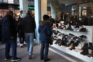 Ελεύθεροι επαγγελματίες: Ποιοι μένουν εκτός των μεγάλων ελαφρύνσεων