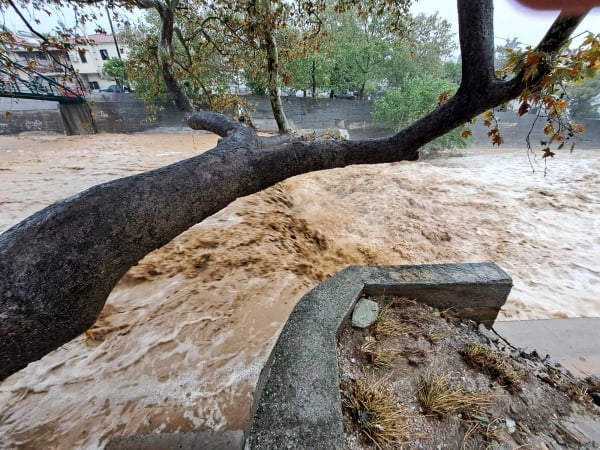 Υπ. Εργασίας: Κάλεσμα προς εργοδότες για προστασία εργαζομένων από την κακοκαιρία «Daniel»