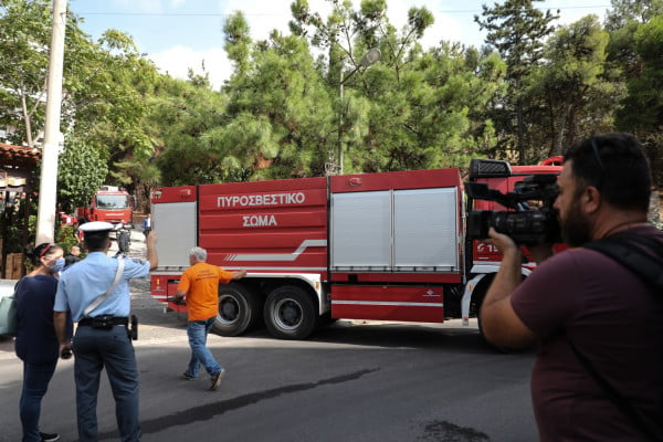 Φωτιά Καρέας: Κανονικά η κυκλοφορία των οχημάτων