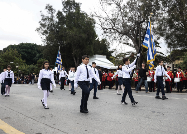 Χωρίς έξτρα μέτρα και μόνο με μάσκα οι παρελάσεις της 25ης Μαρτίου