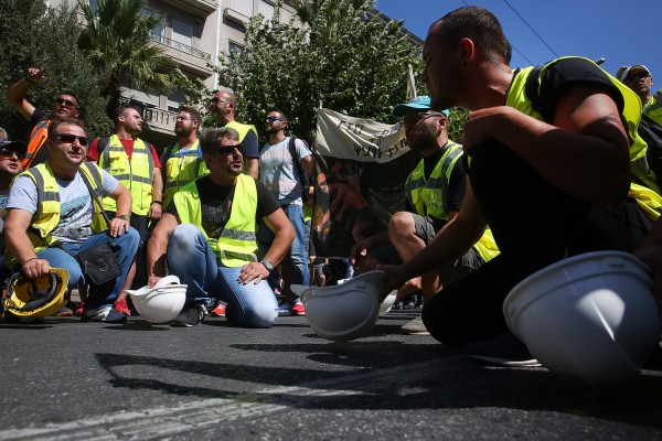 Πανηγυρικό κλίμα μεταξύ των μεταλλωρύχων - Ολοκληρώθηκε η πορεία