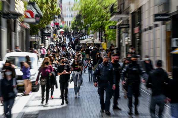 Το Πασχαλινό ωράριο σούπερ μάρκετ και καταστημάτων