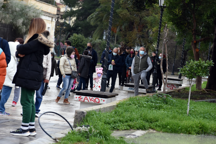 Χάρτης διασποράς: Πάνω από το 48% των νέων κρουσμάτων σε Αττική και Θεσσαλονίκη