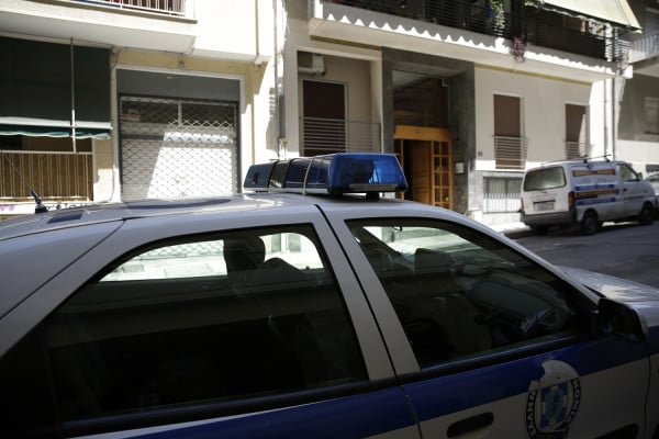 Μεσολόγγι: Άγνωστοι φίμωσαν και λήστεψαν 72χρονη - Πώς την ξεγέλεσαν και τους άνοιξε την πόρτα