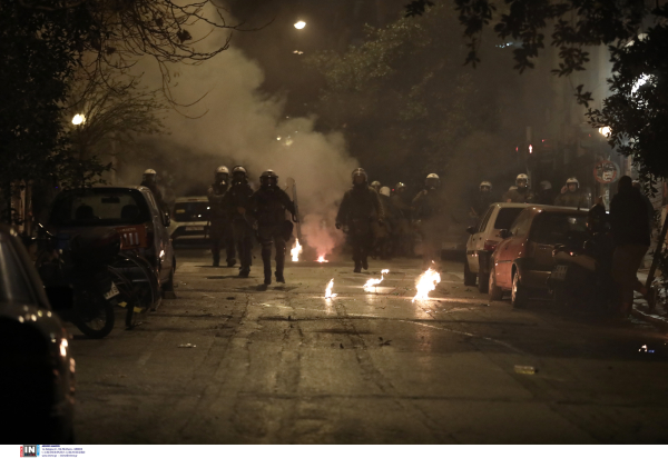 «Δεν επικοινωνεί με το περιβάλλον, είναι πολύ σοβαρά»: Η κατάσταση της υγείας της 17χρονης που χτυπήθηκε στο Νέο Ηράκλειο