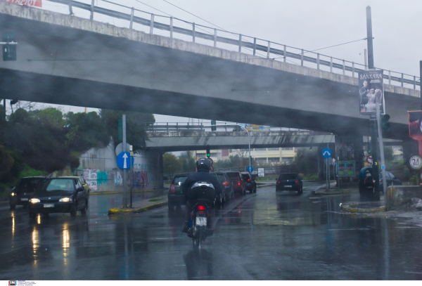 Κακοκαιρία Μπάρμπαρα: Τι ώρα ανοίγουν τα καταστήματα την Πέμπτη, τι θα γίνει με courier και delivery