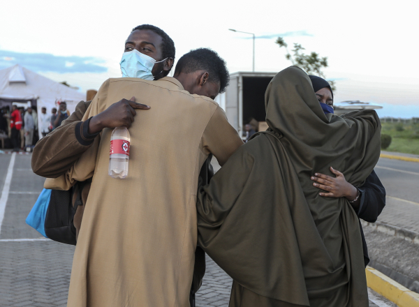 Πάνω από 700.000 εκτοπισμένοι στο Σουδάν, φτώχεια και εξαθλίωση στην εμπόλεμη ζώνη