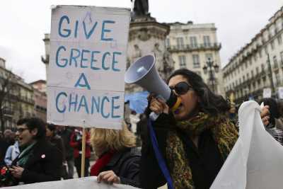 Σκληρές και δραματικές οι διαπραγματεύσεις στο Eurogroup