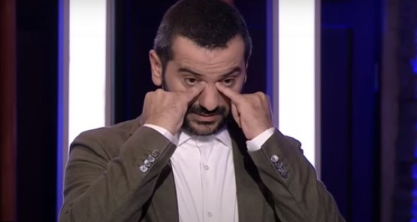 MasterChef: Τα δάκρυα του Λεωνίδα Κουτσόπουλου για τον τρανς μάγειρα - Θέλει το έπαθλο για να κάνει αλλαγή φύλου