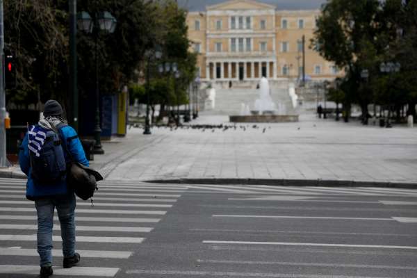 Ο προεκλογικός κορβανάς ανοίγει και τα σενάρια για «δώρα» ενόψει κάλπης παίρνουν φωτιά