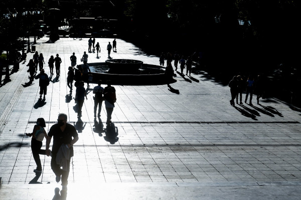 Πού εντοπίζονται τα 1.381 νέα κρούσματα σήμερα