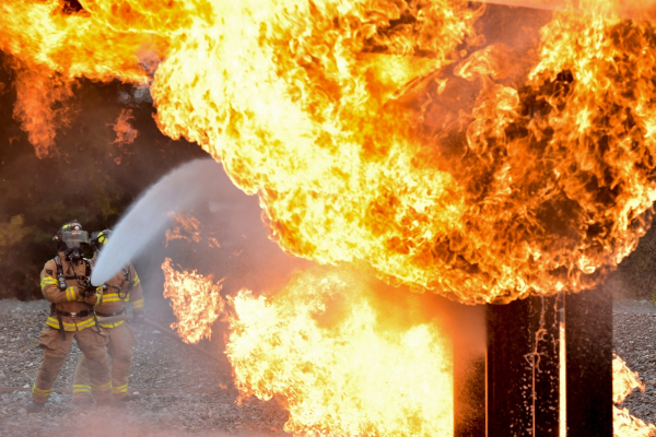 Ισχυρή έκρηξη σε εργοστάσιο σοκολάτας στις ΗΠΑ σκότωσε τουλάχιστον 5 ανθρώπους- Η στιγμή της ανατίναξης (βίντεο)