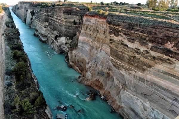 Νέα κατολίσθηση στον Ισθμό