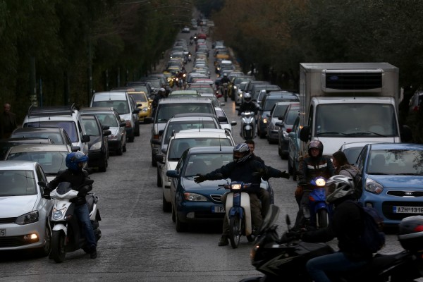 Μποτιλιάρισμα στην περιφερειακή οδό Θεσσαλονίκης