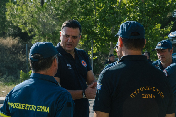 Κικίλιας: «Η ελληνική πολιτεία θα στηρίξει κι άλλο τους πυροσβέστες»