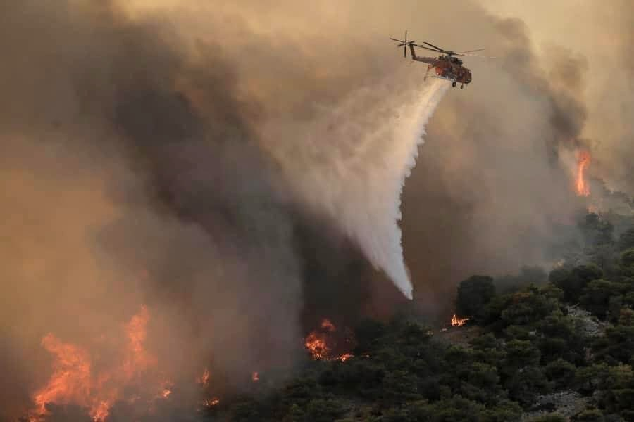 Εκτός ελέγχου για έκτη ημέρα η φωτιά στο Φαλακρό Δράμας