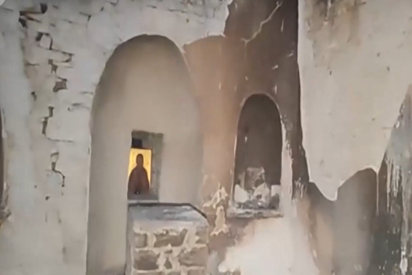 «Θαύμα» στις φωτιές στην Αλβανία: Κάηκε εκκλησία, σώθηκε εικόνα