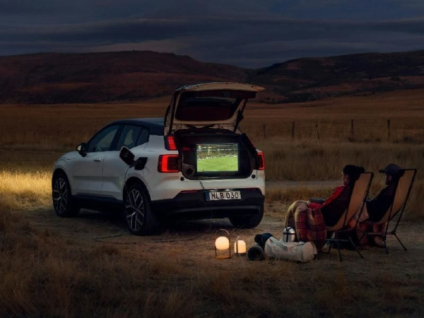 Η Volvo Cars μετατρέπει το EX30 σε κινητό power bank
