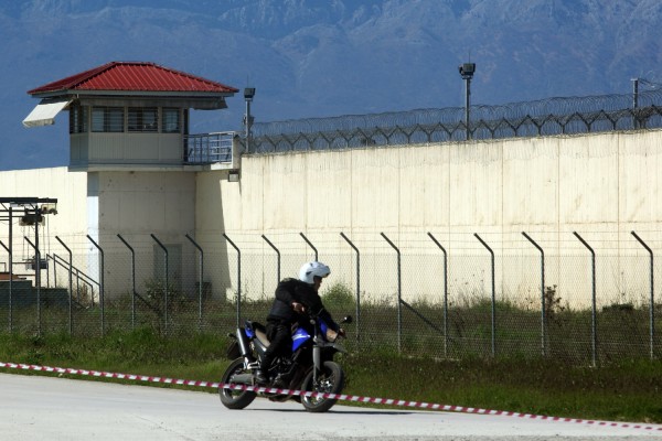 Αιματηρή συμπλοκή στις φυλακές Τρικάλων