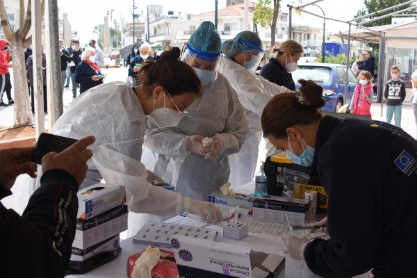 ΕΟΔΥ: Τα σημεία που θα γίνονται rapid test για τον κορονοϊό αύριο, Σάββατο 22/5