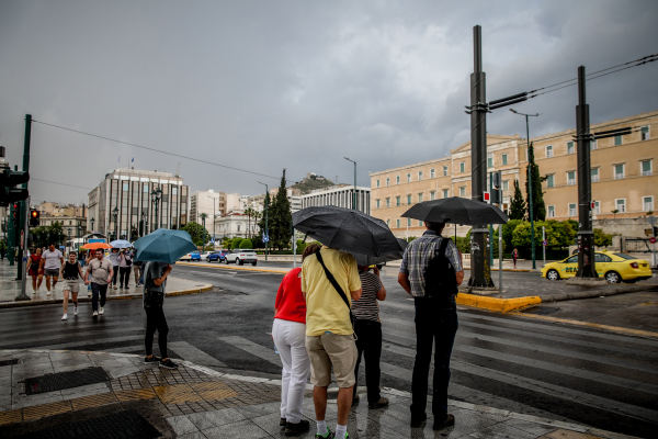 Βροχές και ισχυρά μελτέμια σήμερα -Τι καιρό θα κάνει τον Δεκαπενταύγουστο