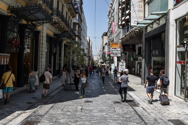 Ποια Κυριακή θα είναι ανοιχτά τα καταστήματα