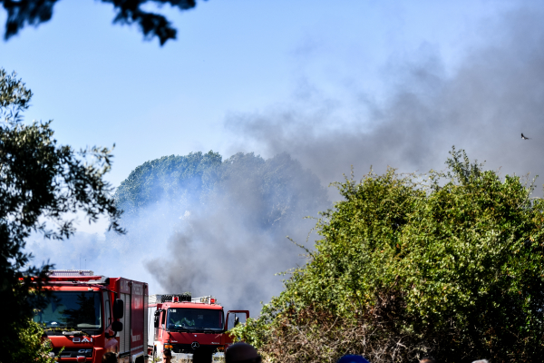 Υψηλός κίνδυνος πυρκαγιάς για αύριο, ποιες περιοχές απειλούνται (χάρτης)