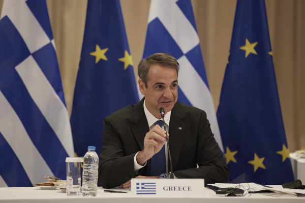 Μητσοτάκης: Σήμερα πιστώνεται ο πρώτος βασικός μισθός των 713 ευρώ