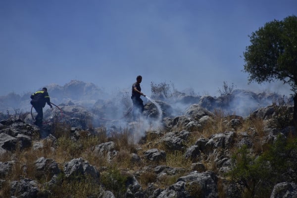 Σοκαριστική αποκάλυψη: Πρόεδρος κοινότητας στην Άνδρο είπε «Θα βάλω.. φωτιά»