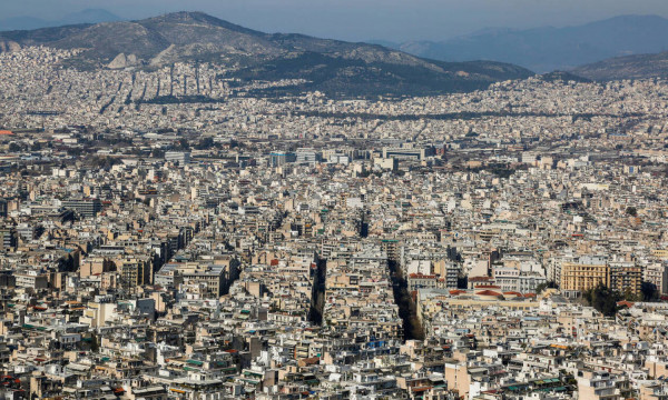 Τρίμηνη προθεσμία για ρύθμιση στα αυθαίρετα: Η διαδικασία, τα πρόστιμα, οι εκπτώσεις και οι δόσεις