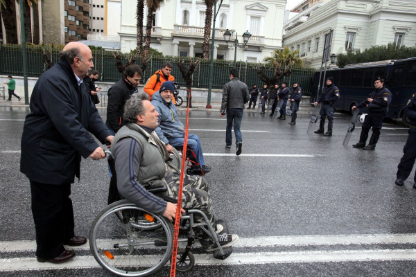 ΓΣΕΕ: Παναττική στάση εργασίας για συμμετοχή στο συλλαλητήριο της ΕΣΑμεΑ