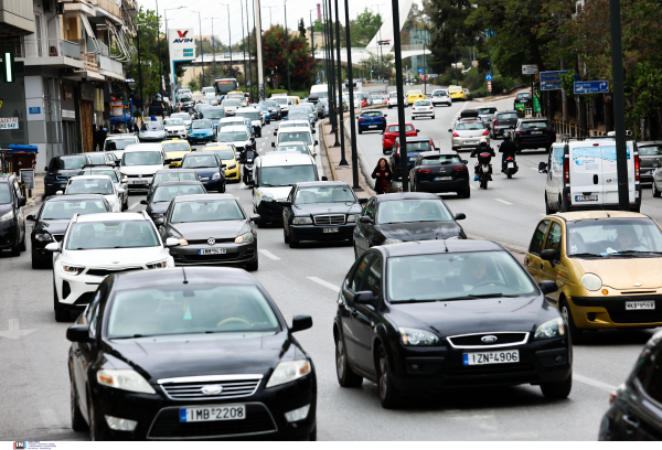 Κίνηση τώρα: Χαμός με το μποτιλιάρισμα στην Αττική, φρακαρισμένα τα αμαξιά