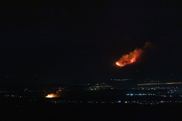 Μεγάλη ανησυχία για την φωτιά στο όρος Πάικο
